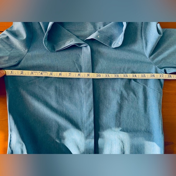 NWOT Leze the Label San Ramon Slim Shirt. Size S. Chambray. - Picture 6 of 10